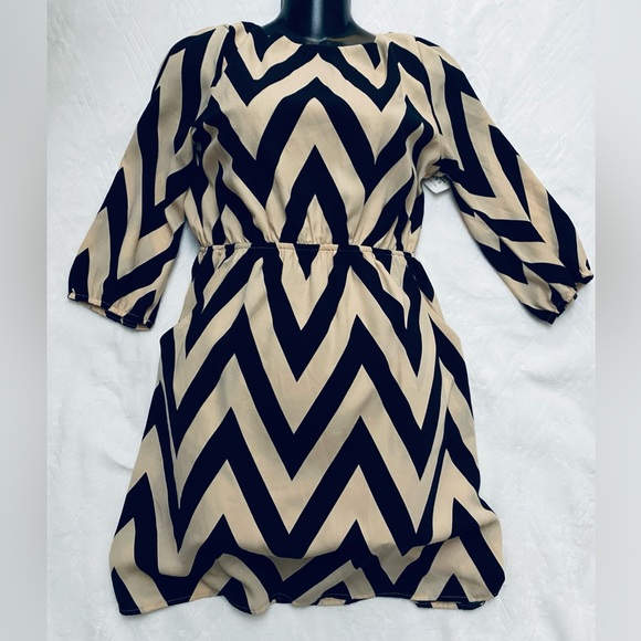 Chevron Dress - Picture 2 of 5